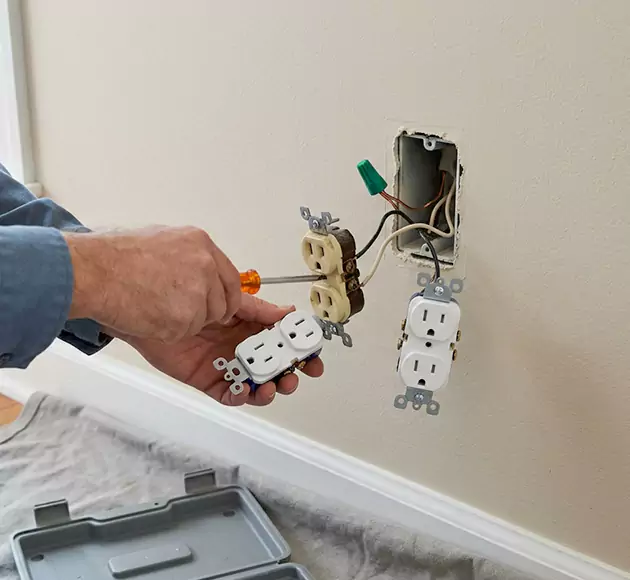 Professional Outlet Replacement: Your Local Swap-Out Team in Hixson, TN